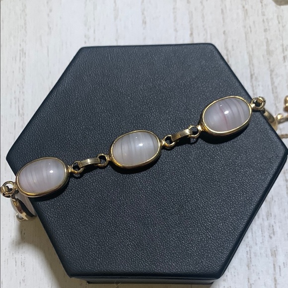 Sarah Coventry Jewelry - Vintage Sarah Coventry Bracelet